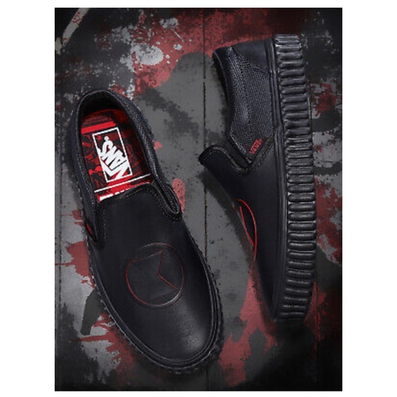 VANS X MARVEL SLIP-ON - Picture 4 of 9